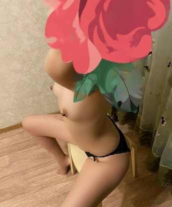 Страстная и чувственная леди приглашает в гости состоятельных мужчин для ярких и запоминающихся встреч. Со мной ты сможешь почувствовать себя настоящим мачо, утратившим голову от страсти. 678, 20 лет