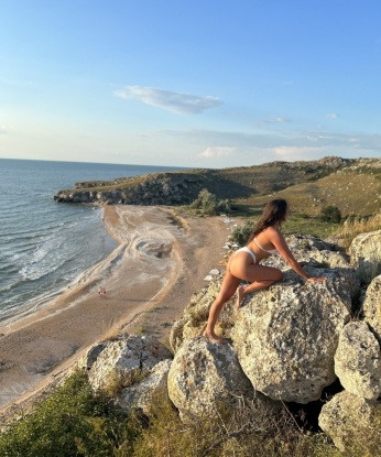 Искушение на двоих! Жду тебя, чтобы подарить море удовольствия и страсти. Я знаю, как заставить тебя чувствовать себя королем. Не упустите шанс провести время со мной! 15599, 25 лет