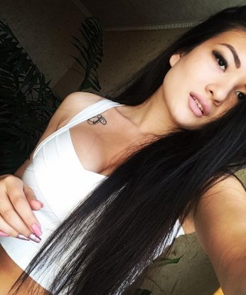 Я умею создавать атмосферу страсти и сексуального блаженства, воплощая все твои фантазии в реальность.
Мои услуги включают классический и эротический массаж, стриптиз, оральный секс, горячие игры и многое другое. Я всегда рада и открыта для экспериментов, чтобы каждый наш встреча была неповторимой и удовлетворяла твои самые сокровенные желания.
Отзывы обо мне говорят о моей профессионализме и том, как я умею удовлетворять своих клиентов. Мои фото настоящие и я гарантирую тебе полную конфиденциальность и приятную атмосферу.
Не упусти возможность испытать настоящий коктейль страсти и наслаждения со мной в Москве. ⭐ Напиши мне прямо сейчас и погрузись в мир удовольствия и наслаждения, который ты заслуживаешь! ⭐ 2830, 24 года