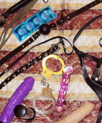 ✨🌃
У меня есть широкий спектр услуг, которые включают глубокий оральный секс, страстный классический секс и незабываемый эротический массаж. 🔞💦
Мой опыт позволяет мне удовлетворять все твои фантазии и желания, я открыта для экспериментов и игр. 😏🔥
Мои клиенты оставляют положительные отзывы о моей работе, утверждая, что я прекрасно понимаю их потребности и умею создать интимную атмосферу, где они могут полностью расслабиться. 🥰💖
Фото в профиле полностью мои и подтверждают мою красоту и сексуальность. 📸💫
Осмелись провести со мной время и ты поймешь, что удовольствие не знает границ! 💋🔥 4053, 1984 года