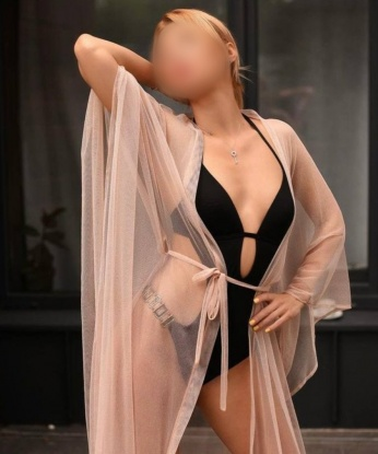 Сладкий! Я - та самая профессиональная индивидуалка, которую ты давно искал.🌟 Я нежная и опытная, готова предложить тебе незабываемое время на самом высоком уровне.💋 Я живу в Москве и мои услуги всегда доступны для истинных ценителей удовольствия.🌃 Позволь мне сделать твои самые сокровенные мечты реальностью. Приготовься к волшебству и окутайся волнующей атмосферой нашей встречи.✨ Мы с тобой создадим неповторимую интимную атмосферу, полную страсти и наслаждения.🔥 Мои возможности безграничны, а отзывы моих довольных клиентов говорят сами за себя.🌹 Для большей атмосферы, я предлагаю взглянуть на мои фото - они говорят больше, чем ты можешь себе представить.📸 Не упусти возможность испытать ни с чем не сравнимые ощущения рядом со мной. Жду тебя, милый!💋 4812, 46 лет